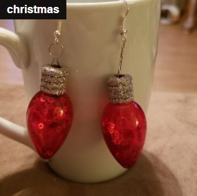 New Womens    Red Christmas Light Bulb Earrings