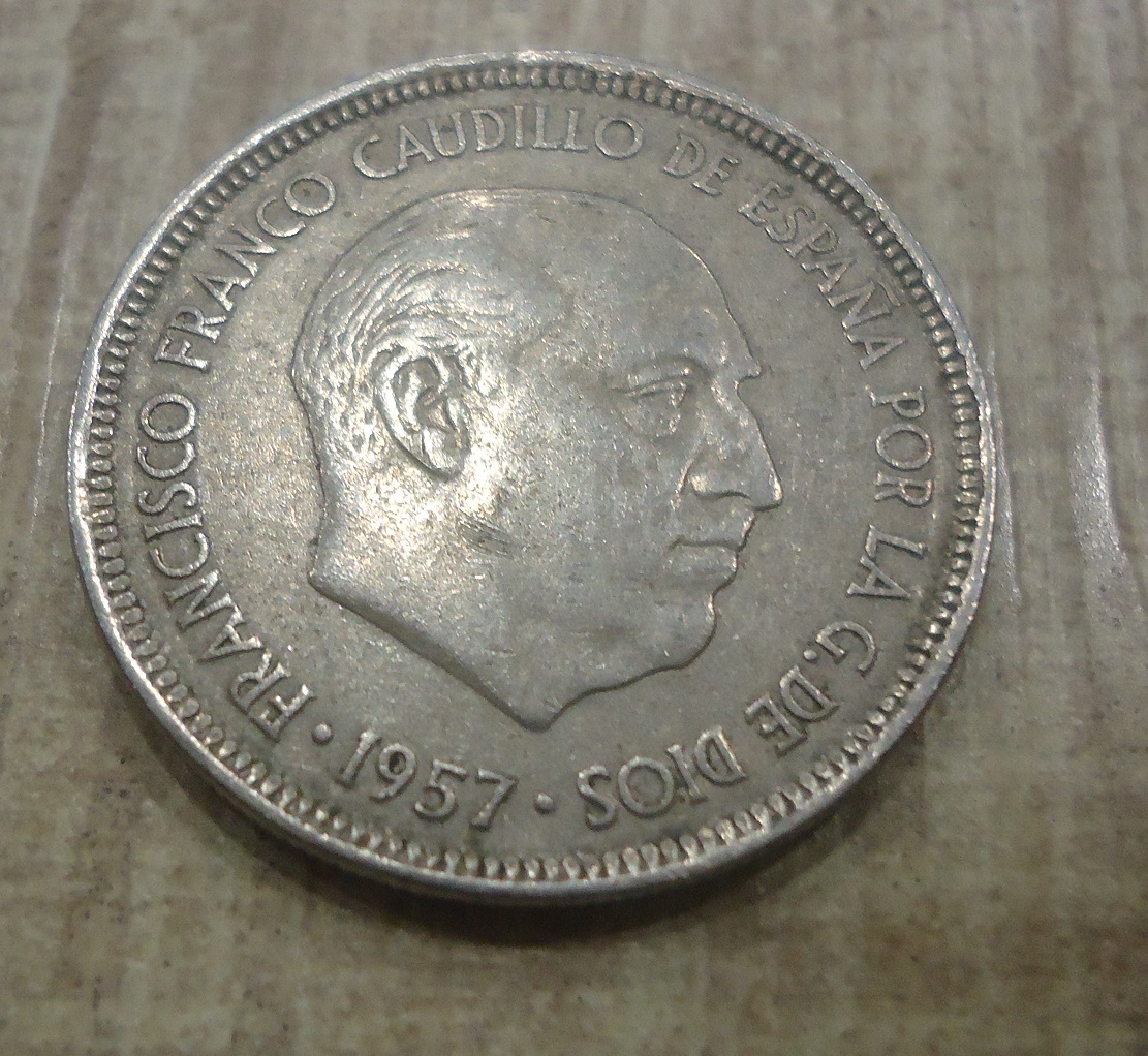 Used  1957 Spain  5 Ptas Coin