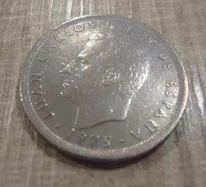 Used  1975 Spain  5 Ptas Coin