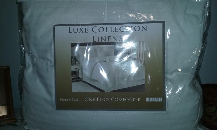 New   Luxe  White Queen-Sized Comforter