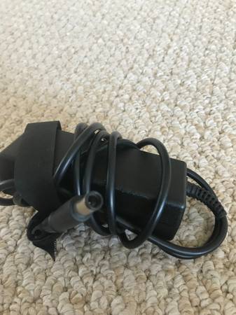 Used     HP Cable