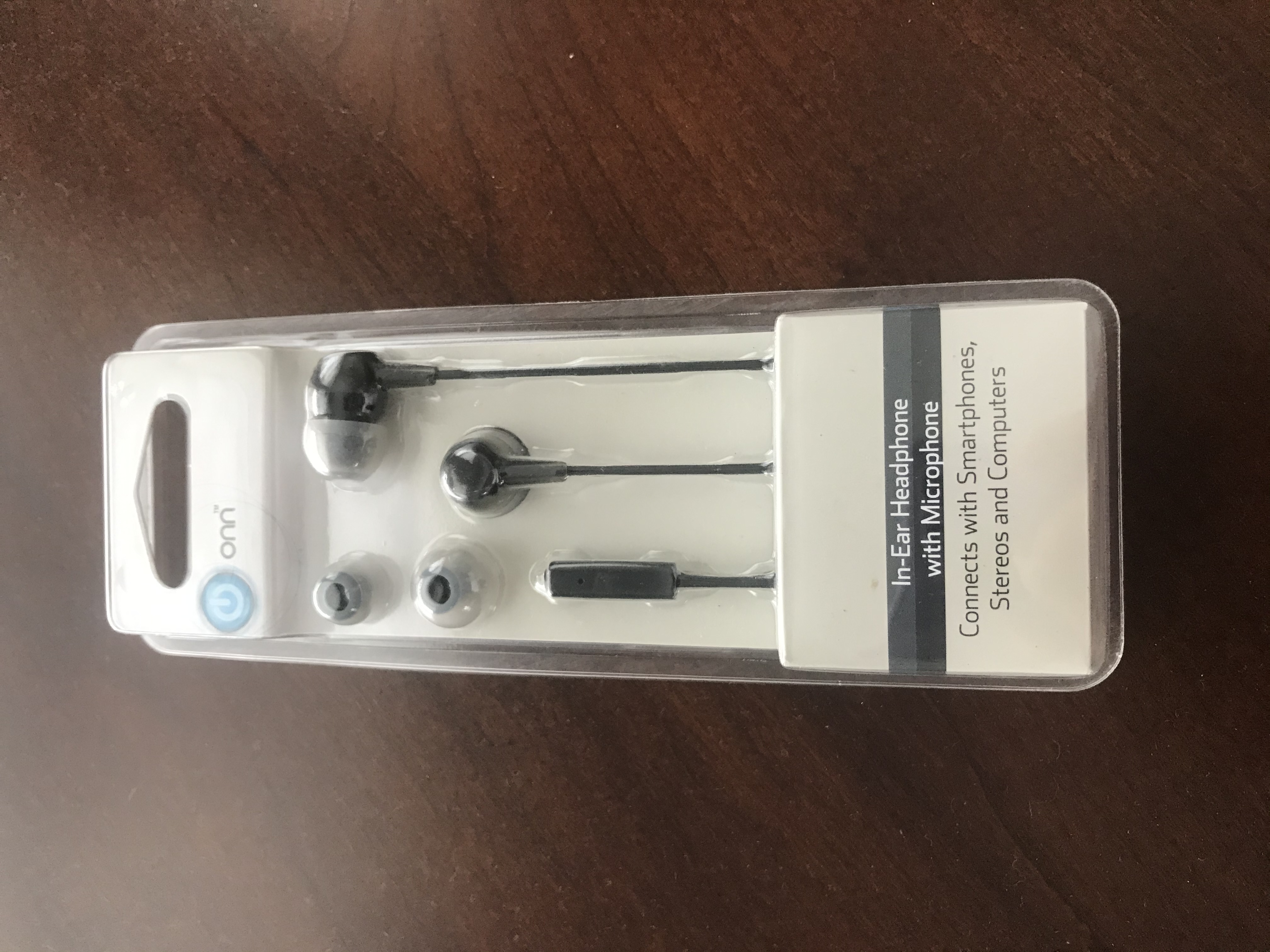 New     In-Ear Headphone with Microphone
