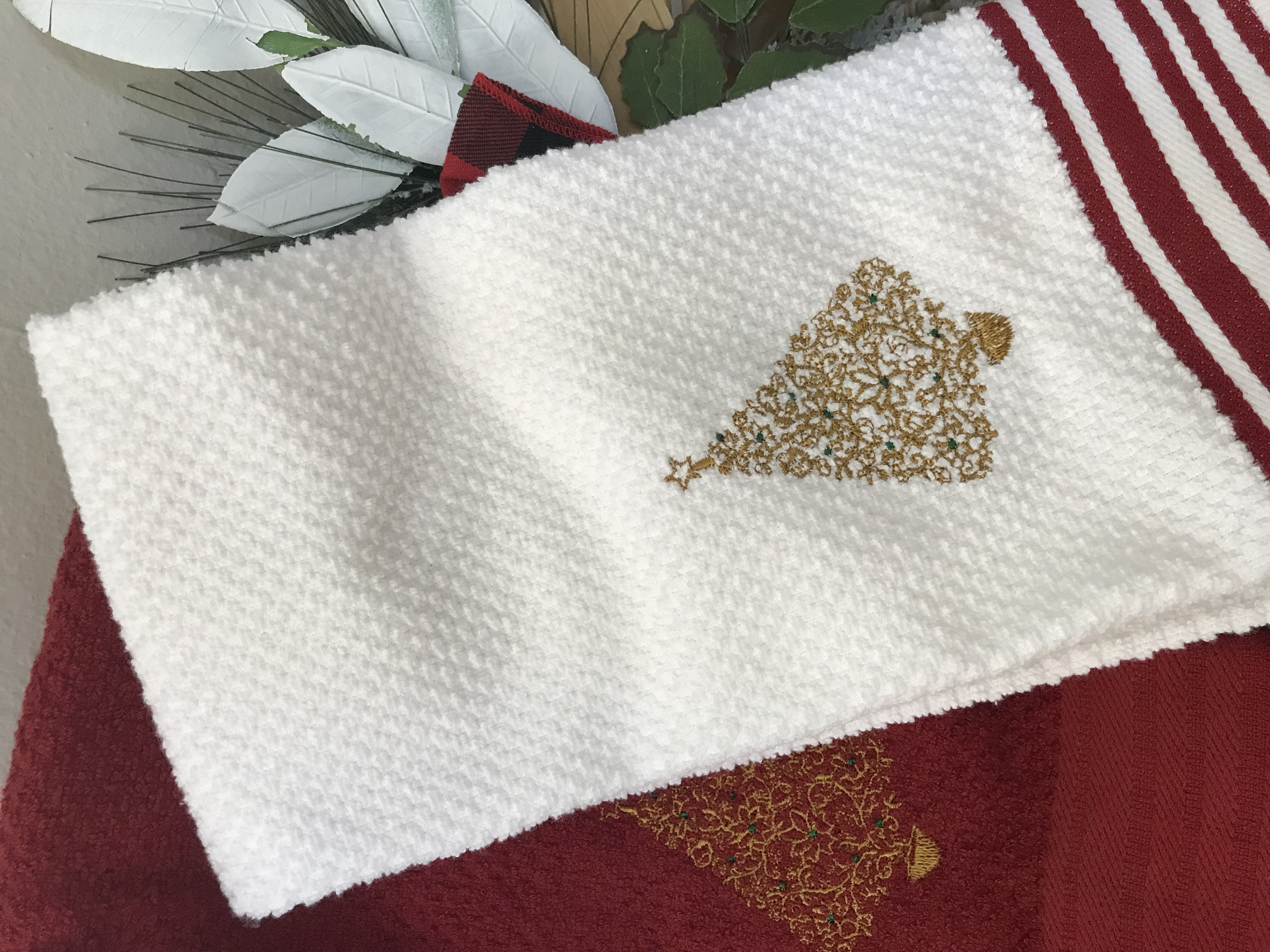 New     Embroidered Christmas Dishcloth Towel