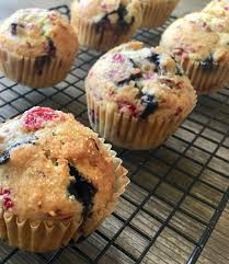 New     6 ct Organic Mixed Berry Muffins