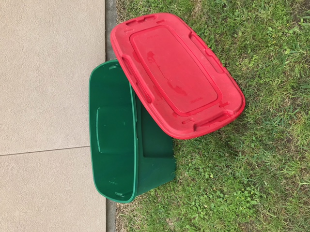Used     1 Used Green Plastic Storage Container