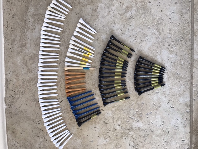 Used     90 Used Mix-Colored Tee Sticks For Golf