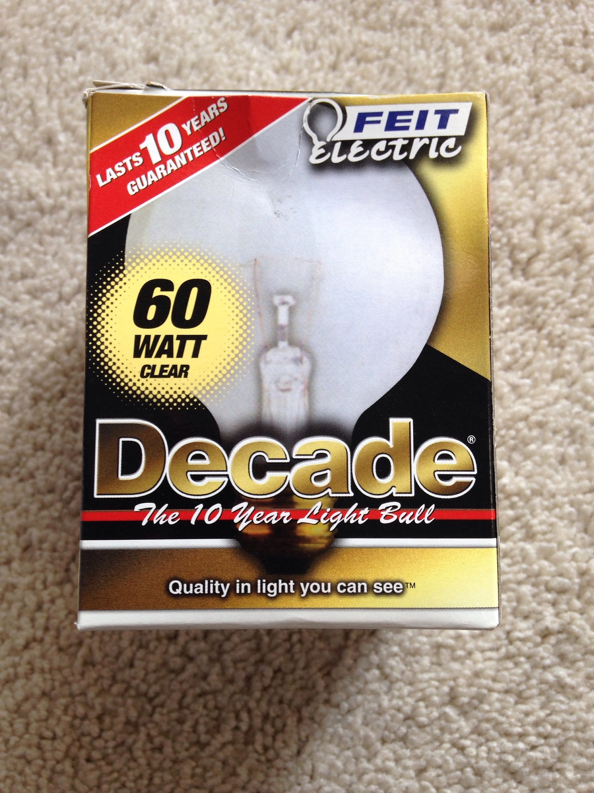 Like New   Feit Electroc  60 Watt Clear Decade Light bulb