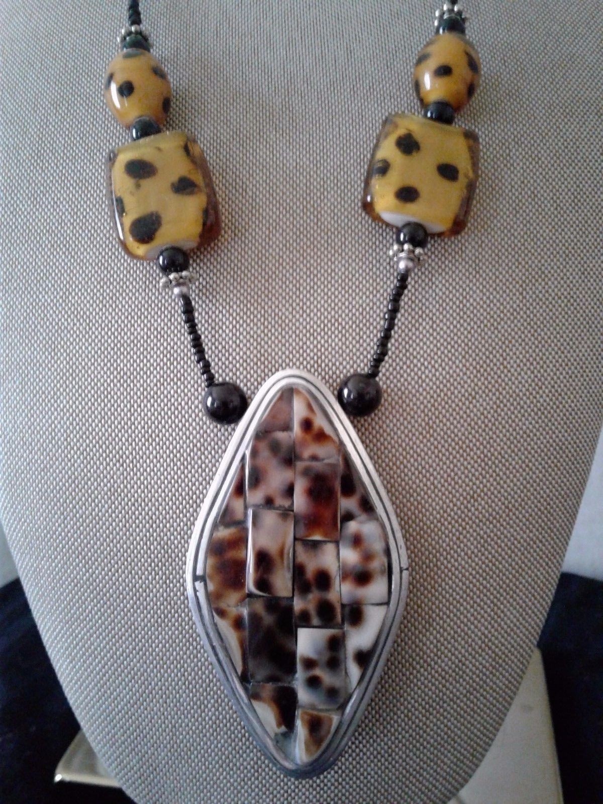 New Womens   Leopard Strong Pendant Necklace