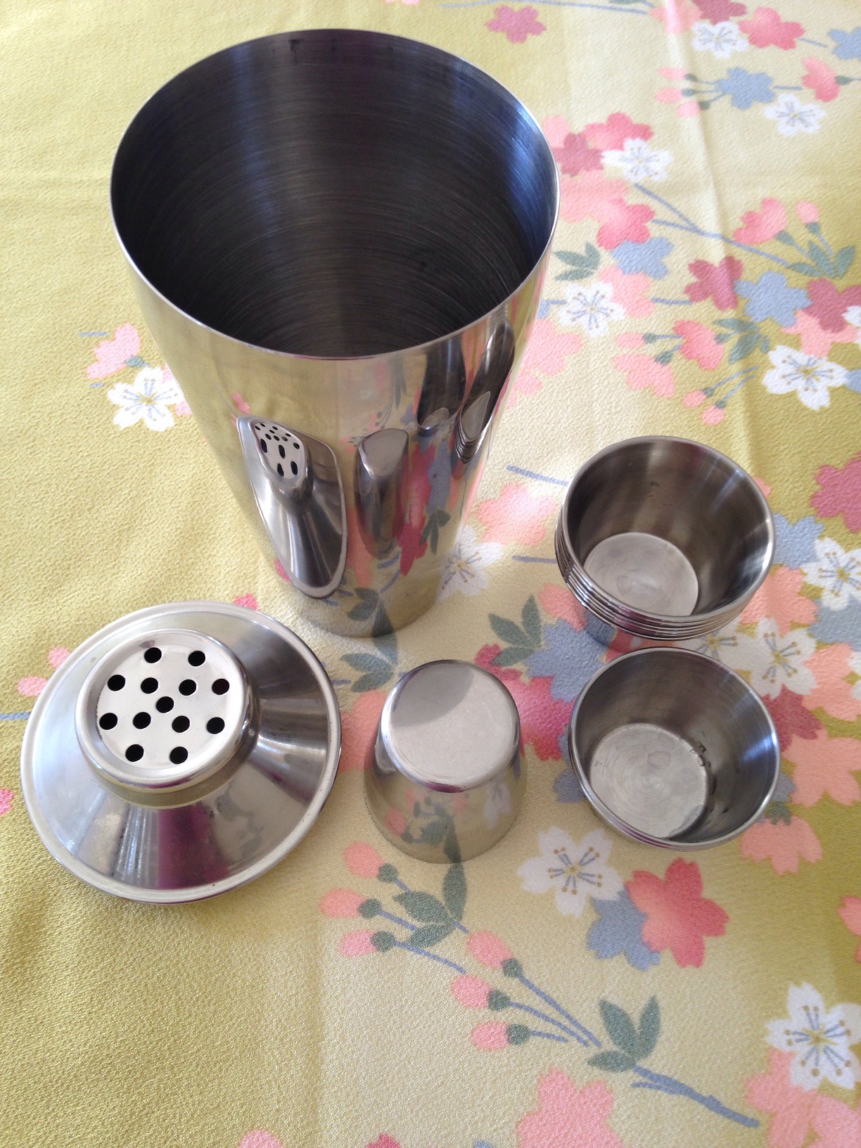 Used     Cocktail Shaker and Measuring Cups