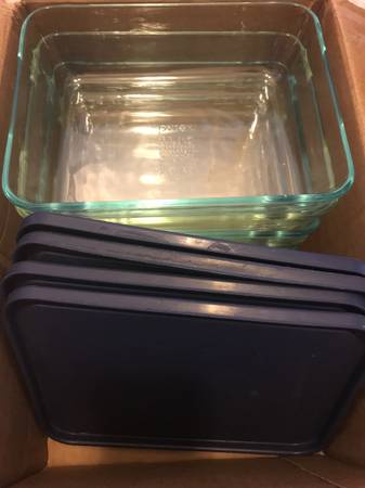 Used     Pyrex 6cup-1.5L set of 4 - $10