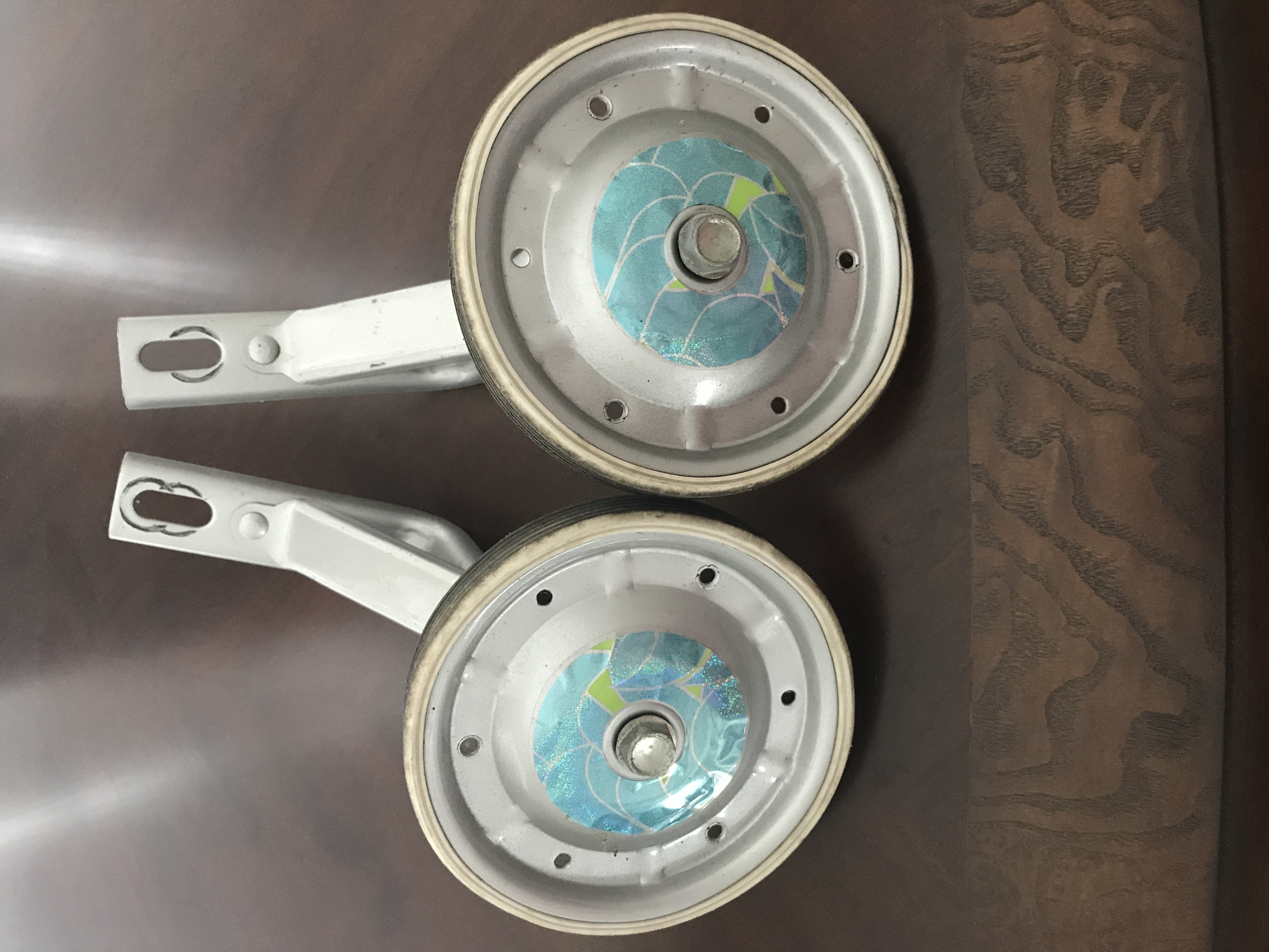 Used     Used Girl Training Wheels