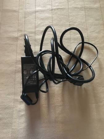 Used     Yue Jia Electronic Adapter