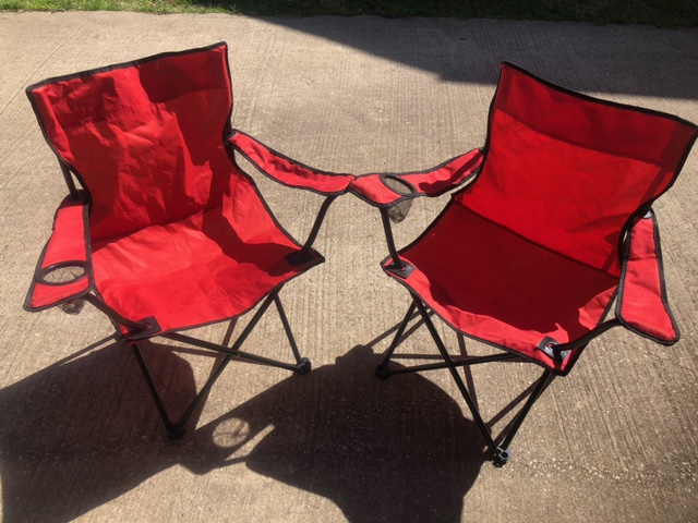 Used     2 Used Red and Black Foldable Lawn Chair