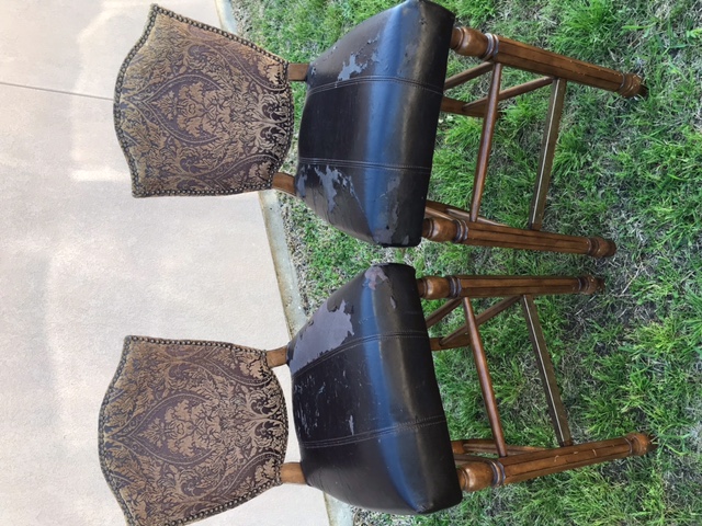 Used     2 Brown Bar Stools With Back and Cushion (Needs ...